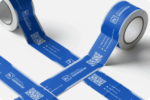 Синий упаковочный скотч с QR-кодом и контактами компании
